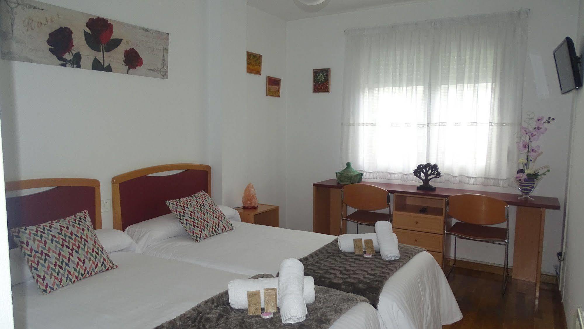 Hostal Lucus Lugo Exterior photo